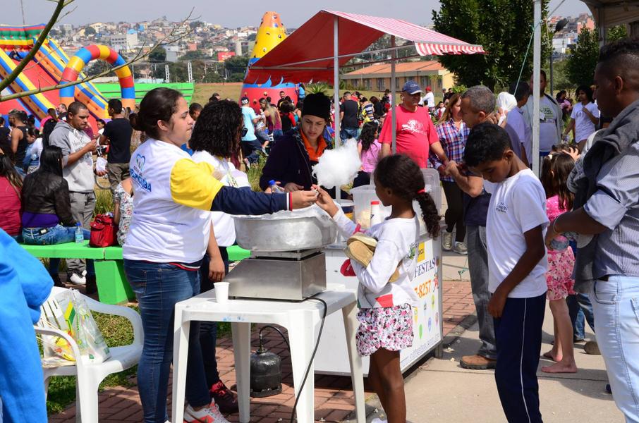 Festa-do-dia-dos-Pais-reuniu-famílias-carapicuibanas.jpg