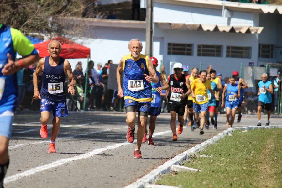 com-apoio-da-prefeitura-atletas-de-carapicuiba-embarcam-rumo-a-27-edicao-dos-jogos-da-melhor-idade